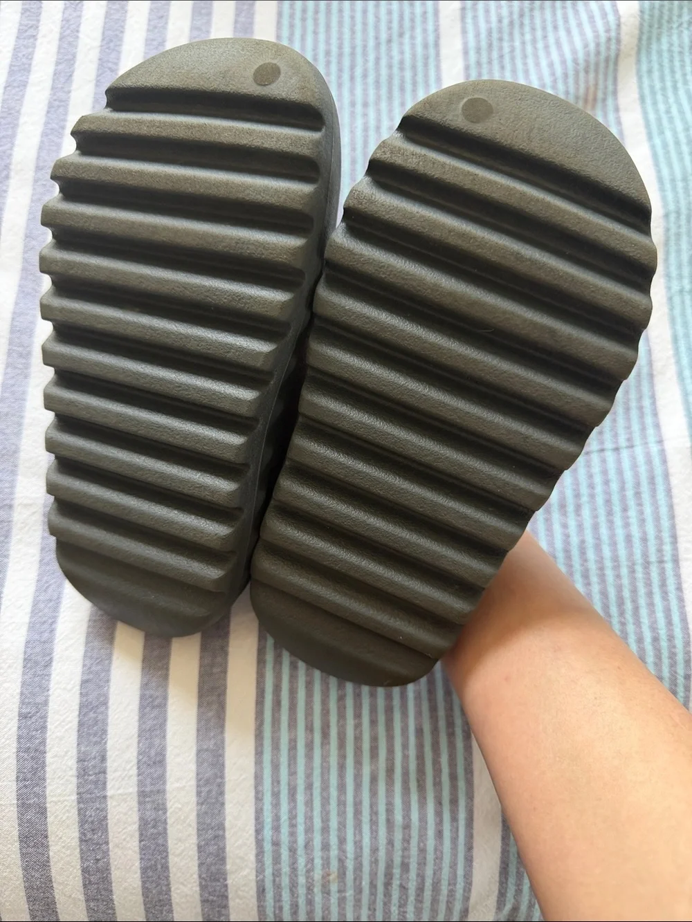 adidas Yeezy Slide Dark Onyx (Kids)